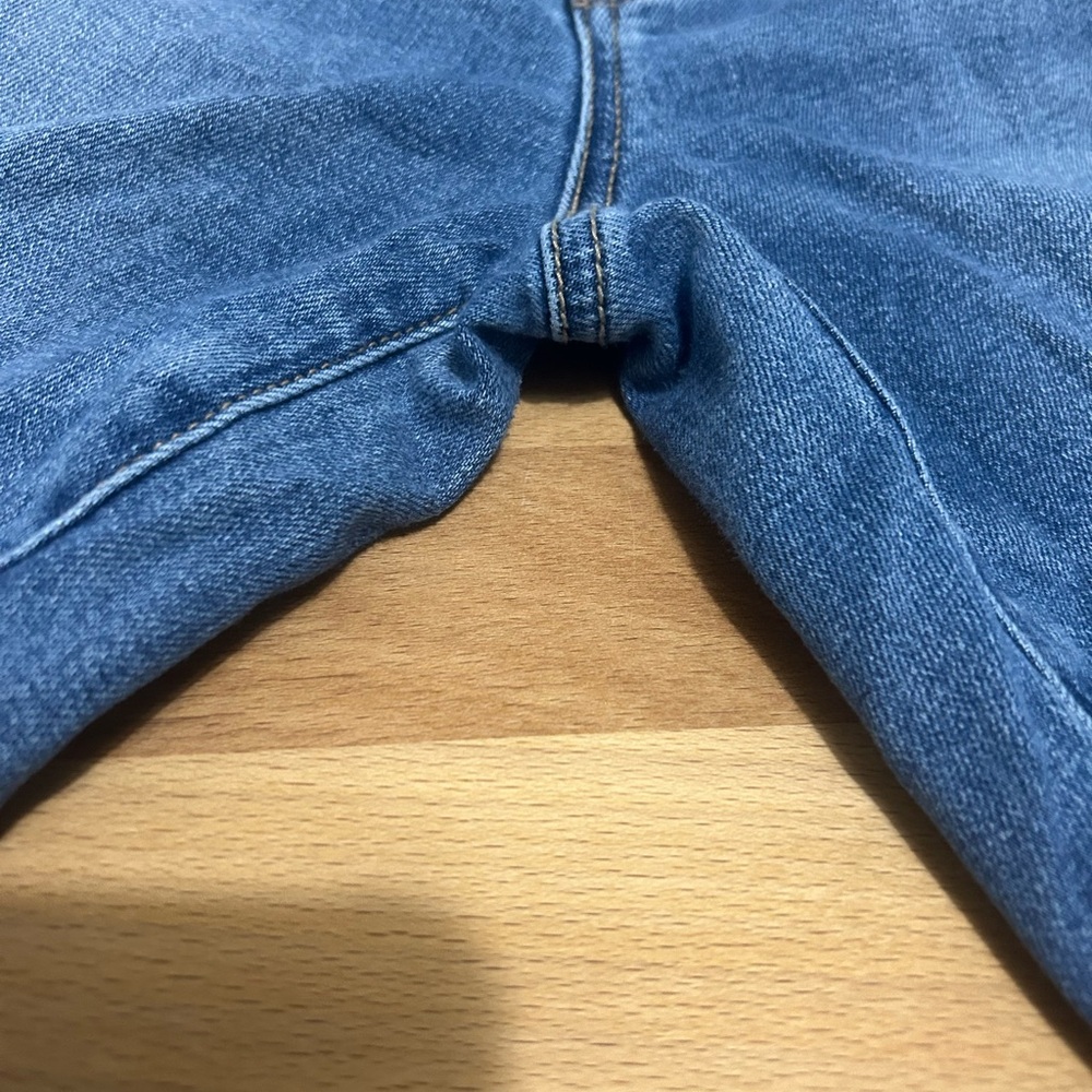 American Eagle Outfitters Blue Denim Jeans - Picture 3 of 6
